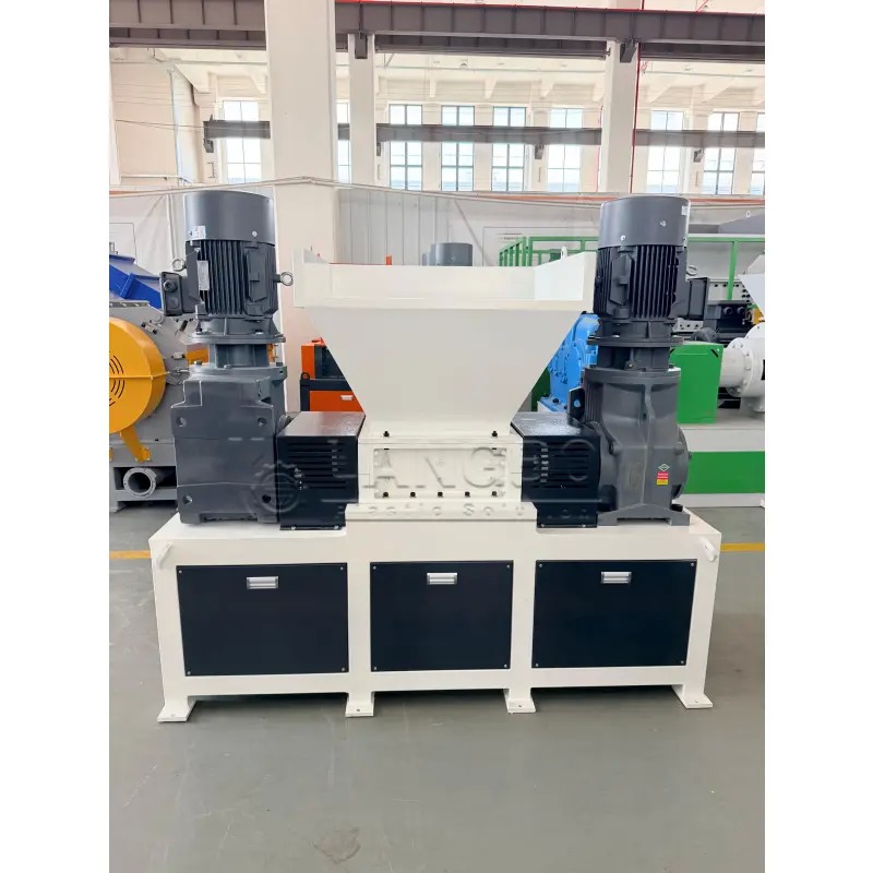mais recente caso da empresa sobre Double Shaft Shredder Machine for Bulky Plastic Waste Processing in Spain Recycling System