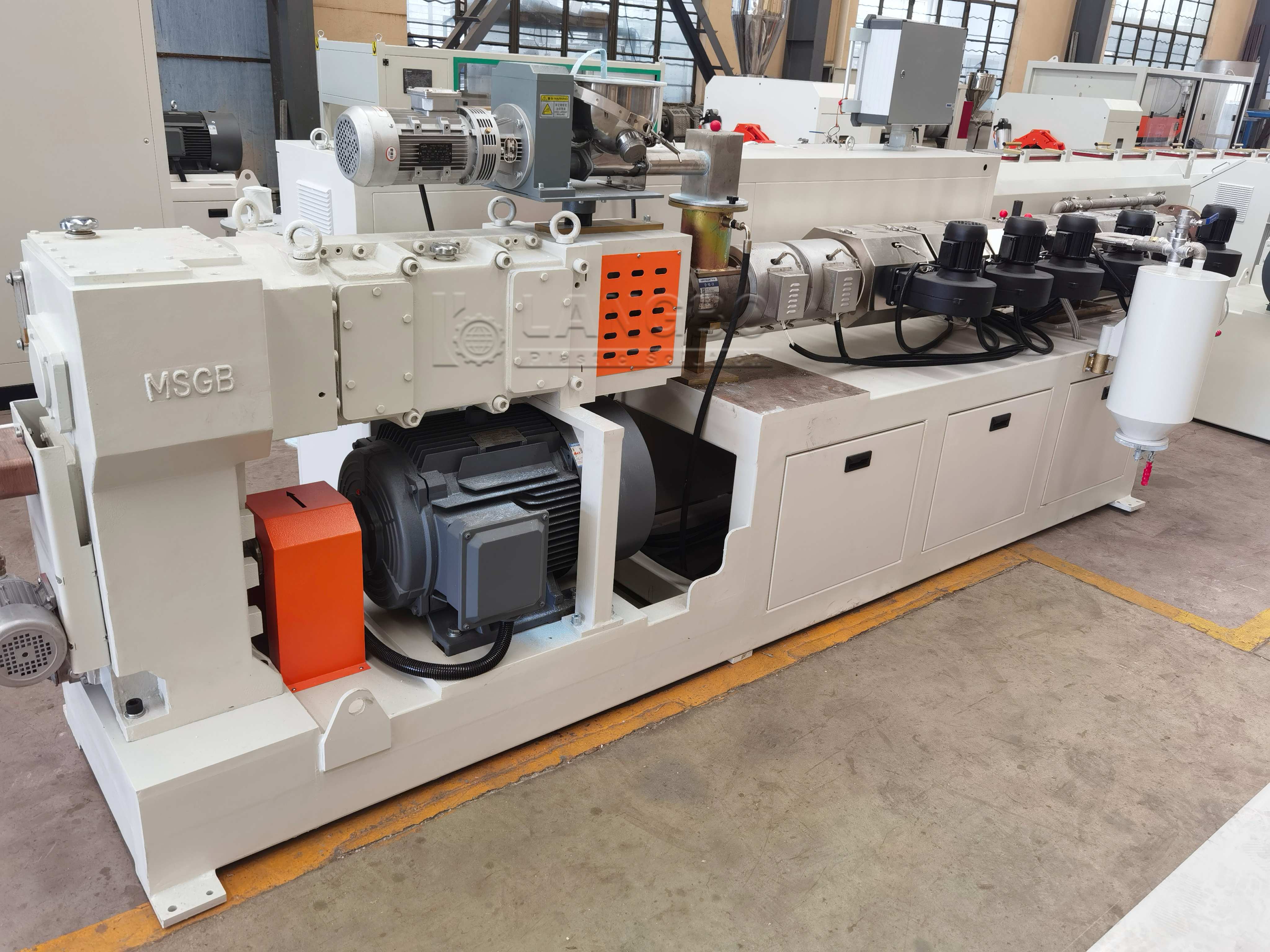 mais recente caso da empresa sobre PVC Pipe Extrusion Line Project for Infrastructure Pipe Manufacturing in Algeria
