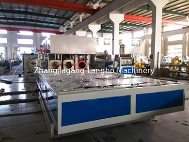 Máquina gêmea cônica da fabricação da tubulação do PVC do parafuso com máquina de Belling