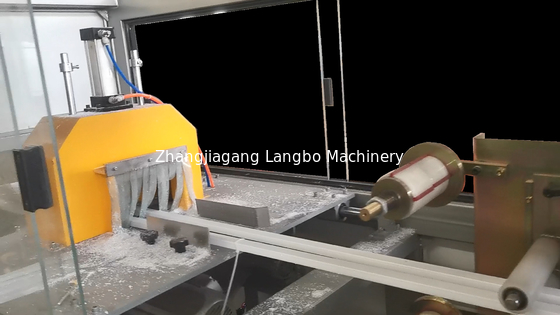 Máquina de fabricação de tronco de cabo de PVC com tamanho de perfil de 1180 mm e mesa de calibração de 8 m