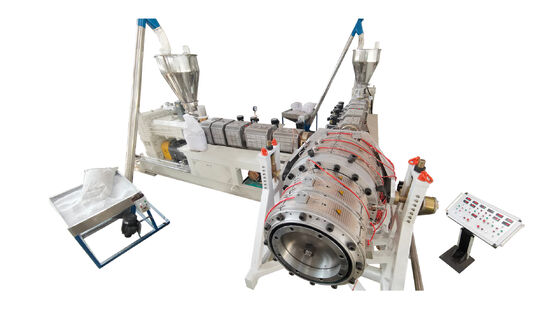 Linha de produção de tubos de PVC de alta eficiência Máquina de extrusão de plástico