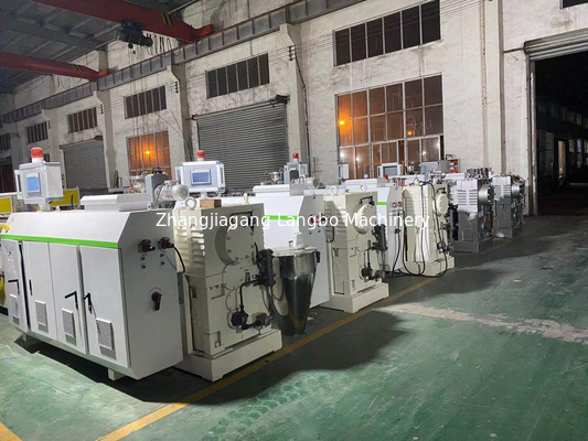 Linha de produção de tubos de PVC de controle PLC alta produção e produtividade