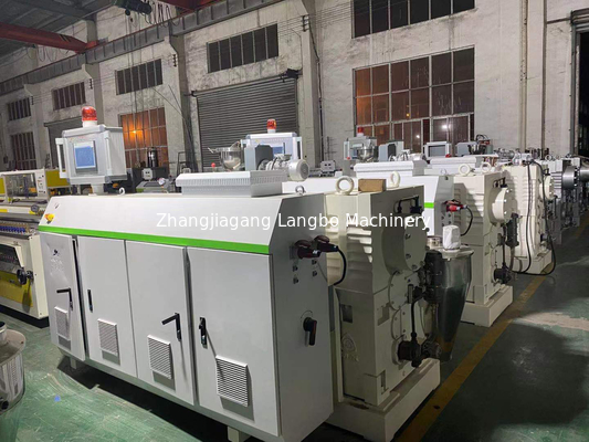 Linha de produção de máquinas de extrusão de tubos de condução elétrica de PVC de 16 a 315 mm