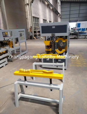 Alimentação de água Fabricação de tubos de plástico de PVC Extrusão Socketing Belling Machine