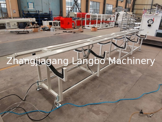 Linha avançada de produção de tubos de PVC com motor de 55kw e inversor de frequência ABB