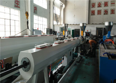 O Pvc gêmeo cônico plástico da extrusora de parafuso conduz a máquina de Extrudsion
