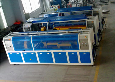 Máquina de extrusão de PVC de 350 kg/h de capacidade para linha de produção de perfis de plástico com aditivos de PVC de matéria-prima