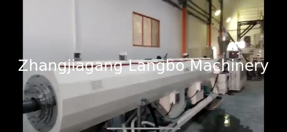 75 - 315 mm Linha de extrusão de tubos de PVC 25 mm com máquina de fabricação de soquetes