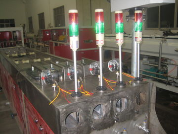 Máquina da extrusão da tubulação do PVC de quatro tubos, linha de produção elétrica da tubulação da canalização