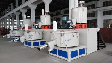 A taxa de transferência alta da máquina industrial do misturador do PVC avalia o projeto novo compacto