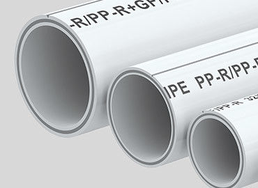 Linha da extrusão da tubulação dos PP da calibração, linha refrigerando da extrusão da tubulação do PE dos tanques