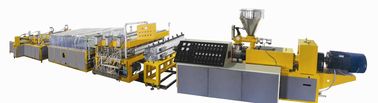 A máquina insonorizada da placa do PVC, 450kg/H Output a folha do PVC que faz a máquina