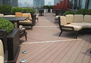 PP/PE WPC que faz a máquina, máquina da extrusão do perfil WPC da cerca do Decking