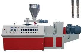 O Pvc gêmeo cônico plástico da extrusora de parafuso conduz a máquina de Extrudsion