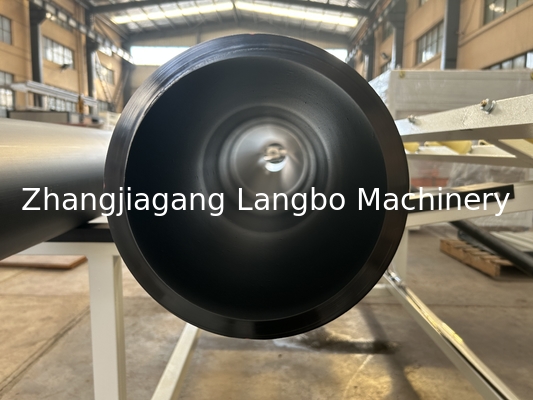 Máquina de fabricação de tubos de extrusão de tubos de plástico revestidos térmicamente com isolamento térmico de PE