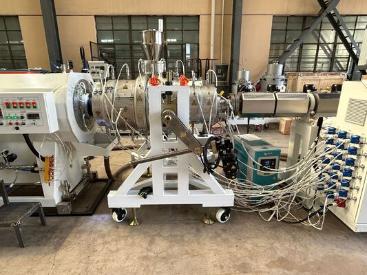 China 16-110 mm Máquina de fabricação de tubos de polietileno de alta densidade com motor  e PLC