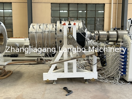 Linha de extrusão de tubos de PVC de 400-710 mm com motor 92/188 de 110 kW