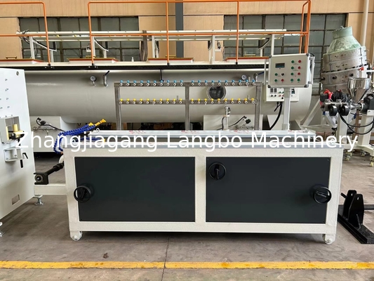 Máquina de fabricação de tiras de etiquetas de PVC e linha de extrusão de perfis com largura uniforme