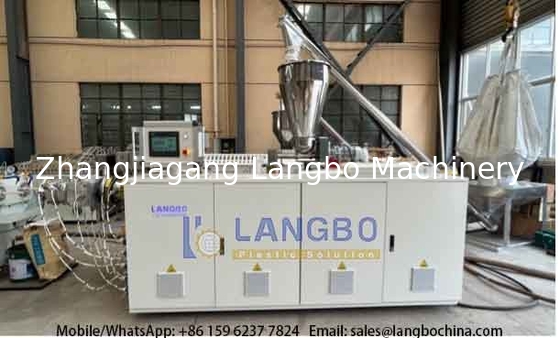 Linha de extrusão de tubos de PVC-U de 50-200 mm com caixa de engrenagens integrada de 80/156 kW e motor Siemens