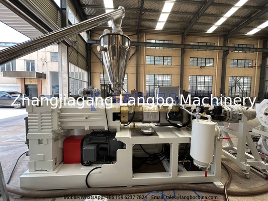 Linha de fabricação de tubos de PVC de drenagem com extrusora 80/156 e máquina de tomada