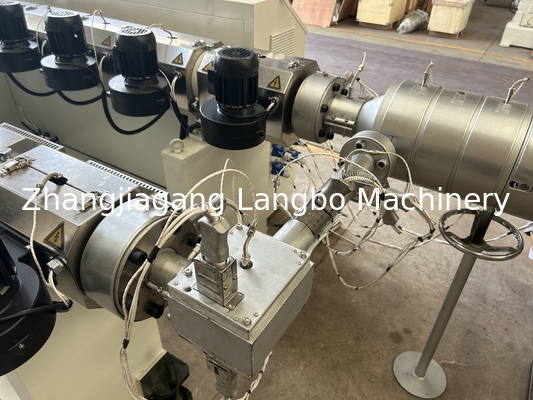 Máquina de fabricação de tubos de água quente Máquina de fabricação de tubos HDPE PPR Linha de produção PE Linha de extrusão