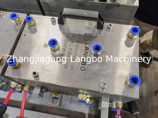 Equipamento de fabricação de troncos de PVC Máquina de extrusão de troncos de plástico