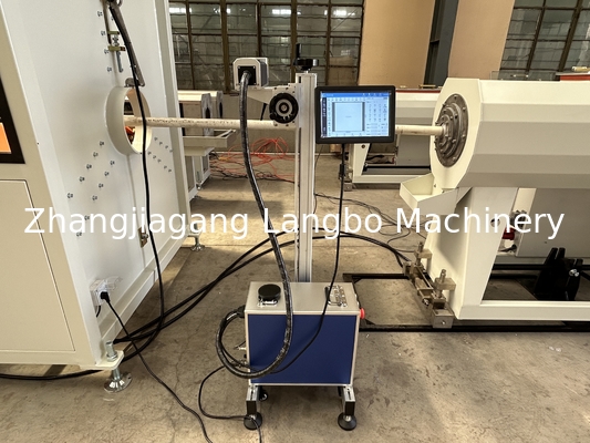 Máquina de extrusão de tubos de PVC de plástico equipada com motor SIEMENS e inversor ABB