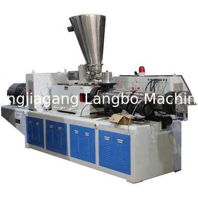 WPC Decking Flooring Post Composite Profile Rail Extrusion Production Line Making Machine (máquina de produção de linha de extrusão de trilhos)