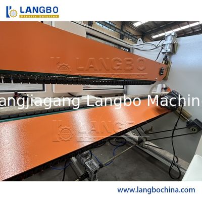 Extrusora de parafusos geminados cônicos de PVC de alta eficiência: Máquina de fabricação de tubos de PVC