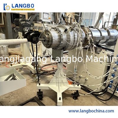 Tubo do PVC que faz a máquina, extrusora da tubulação do PVC, extrusora de parafuso gêmea cônica