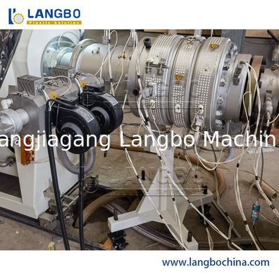 Máquina extrusora de tubos plásticos PE/PP/HDPE/PVC/PPR em oferta para produção de tubos para gás e água/Linha de produção