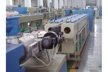 Extrusora de parafuso gêmea cônica automática completa, linha de produção da tubulação do PVC com motor de Siemens