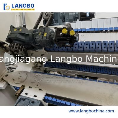 Extrusora de tubulações de PVC: Equipamento de produção de tubos de plástico para drenagem municipal