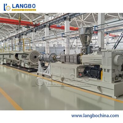 linha da extrusão da tubulação do PVC da capacidade 150KG/High com poeira/Chip Free Cutting System