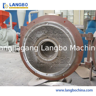 Máquina Pulverizadora de Plástico Rígido para Perfis de PVC Descartados e Pisos WPC