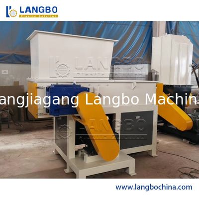 Máquina automática de trituração de garrafas