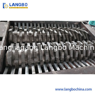 Máquina de trituração de resíduos plásticos