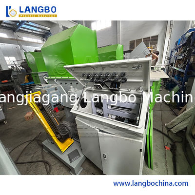 Máquina de trituração de garrafas de plástico