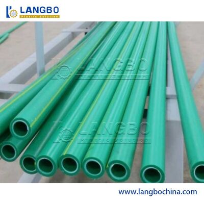 Máquina de fabricação de tubos PPR de 16-400 mm Linha de produção de tubos de água quente e fria totalmente automática