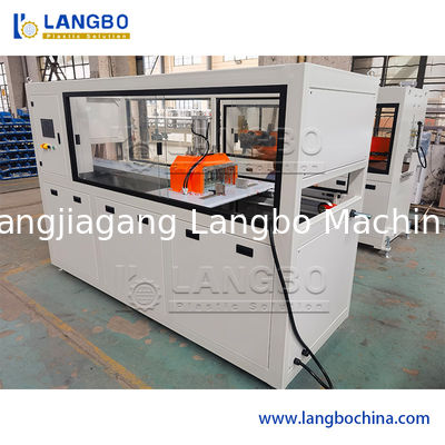 Máquina de revestimento de painéis de PVC WPC Painel de parede de PVC Painel de teto Painel de decoração oco Painel de perfil de extrusão