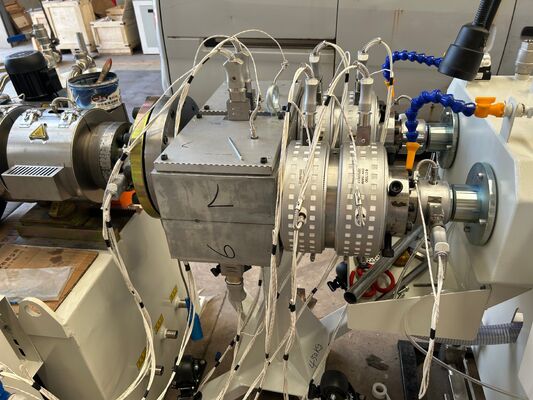 Máquina de extrusão de plástico Equipamento de plástico PVC PP PE Extrusor de tubos de PVC máquina de fabricação de tubos