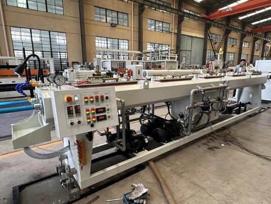 Máquina de fabricação de tubos de PVC de plástico
