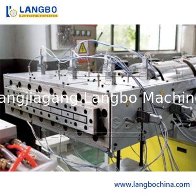 Máquina de fabricação de painéis de teto/parede de PVC/WPC/PS