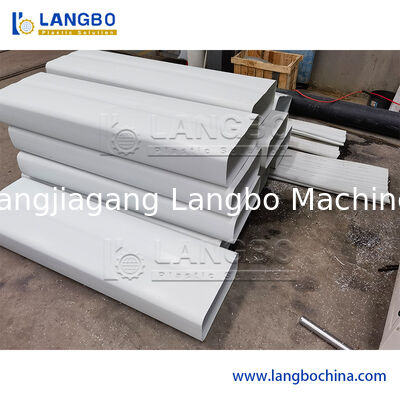 Máquina de extrusão de perfis de painéis de revestimento de parede de revestimento de parede WPC de madeira de plástico composto PP PE/PVC Profil de janelas e portas