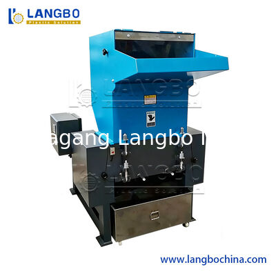 Novo Design HDPE LDPE LLDPE BOPP PP PE Film Woven Bag Jumbo Bag Flakes de plástico Scrap Reciclagem Esmagamento Linha de lavagem Reciclagem Plantas triturador Máquina