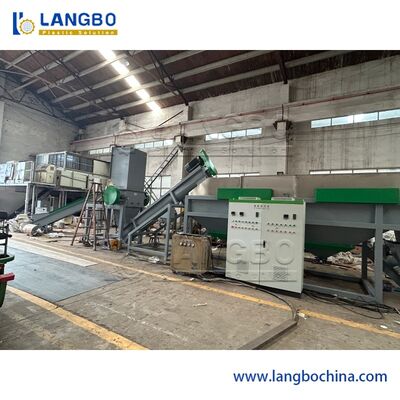 Linha de Reciclagem de PET com Capacidade de 300-5000kg/H, Tamanho de Flocos de 14mm e Tensão de 380V para Reciclagem de Garrafas PET