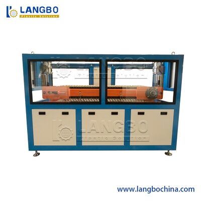 Máquina de extrusão de painel de móveis WPC PVC Linha de produção de extrusão de plástico para rodapé PVC