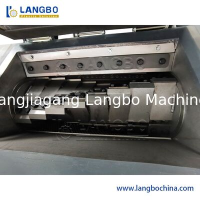 Melhor capacidade de grande produção fabricada na China Fabricação profissional Metal à venda Máquina trituradora de plástico