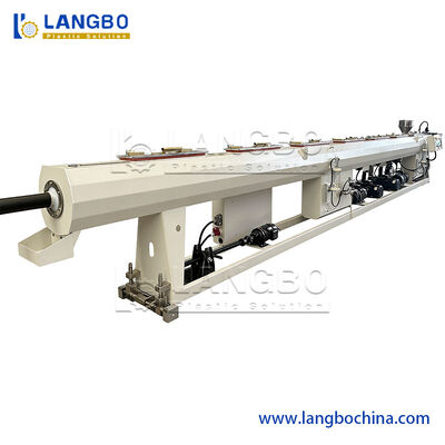 Linha da extrusão da tubulação do PE do certificado do ISO com processo da calibração/refrigerar