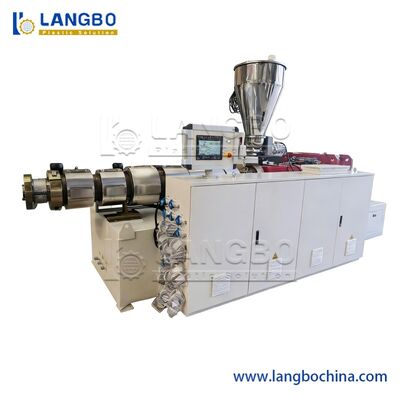 WPC / PVC teto / painel de parede / revestimento / janelas / estrutura de porta sólida / perfil / PE piso / máquina de piso extrusora de extrusão de plástico WPC preço de fábrica